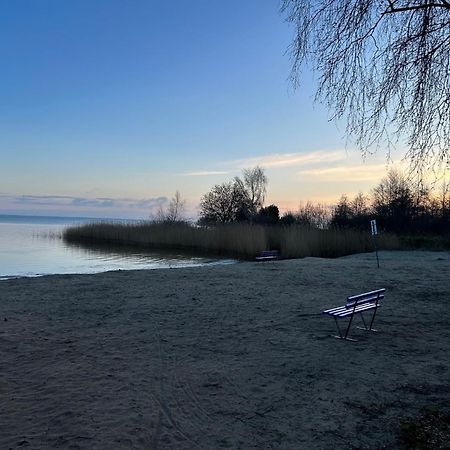 Bodden-Adler Villa Fuhlendorf  ภายนอก รูปภาพ